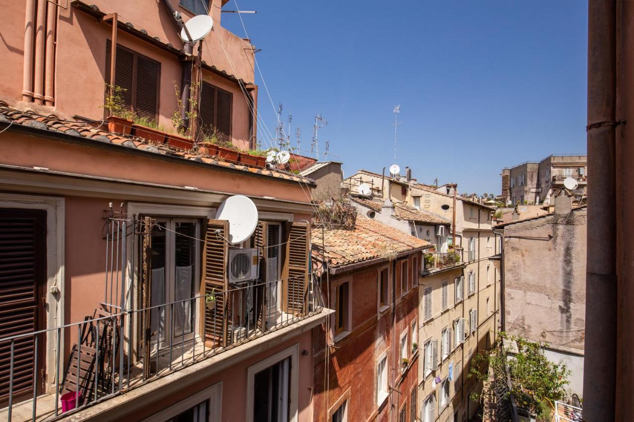 Lovely With Balcony In Campo De' Fiori Rom