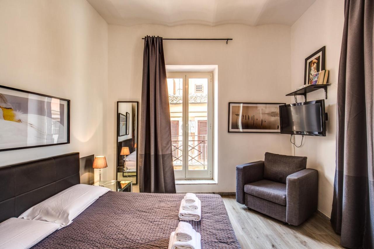 Lovely With Balcony In Campo De' Fiori * Rom