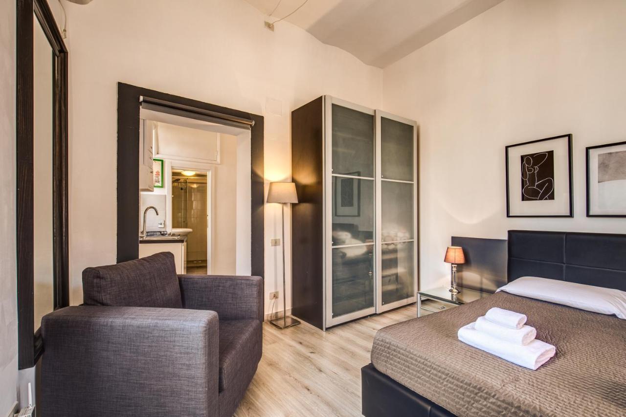 Lovely With Balcony In Campo De' Fiori Rom