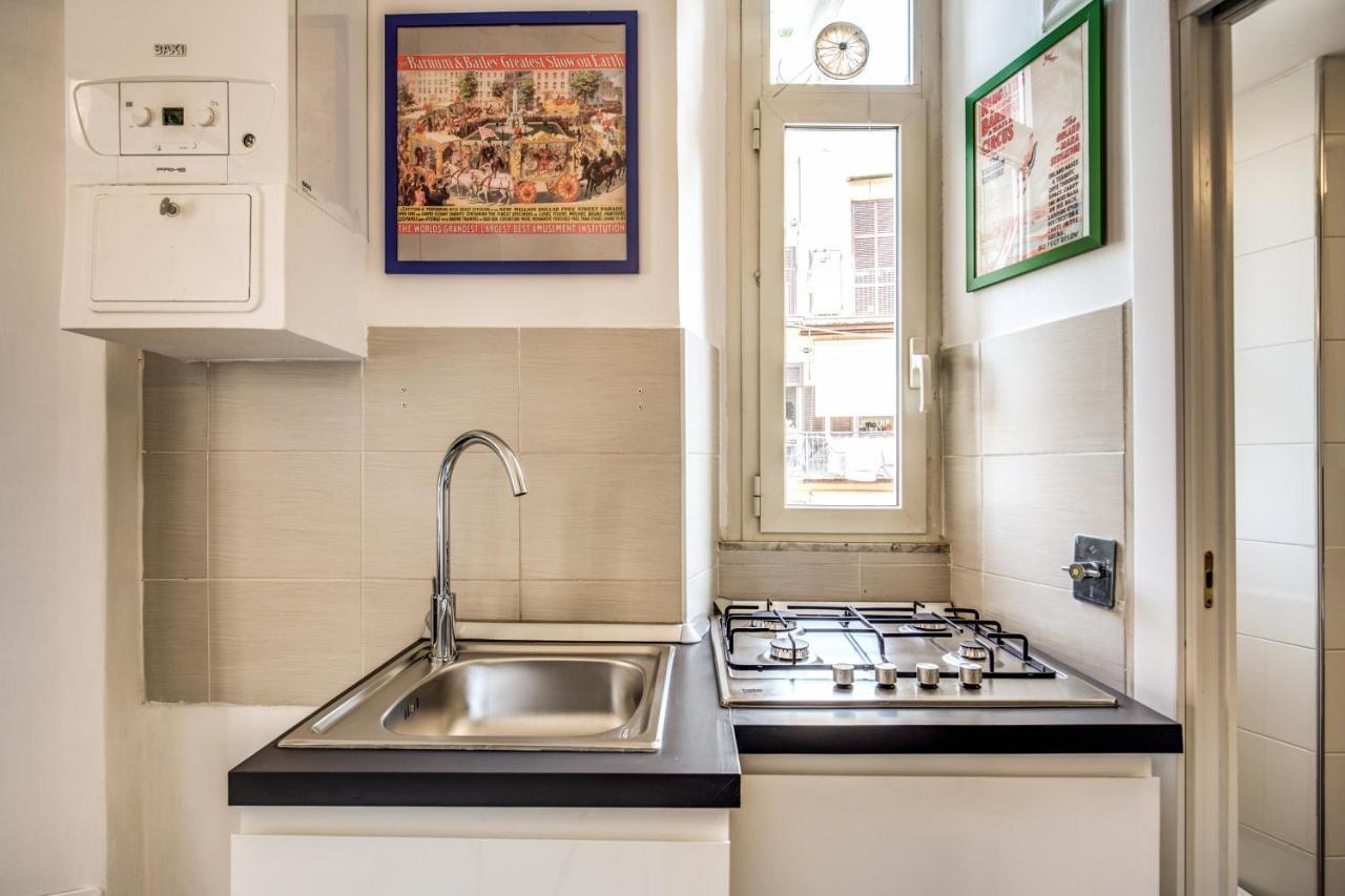 Lovely With Balcony In Campo De' Fiori * Rom