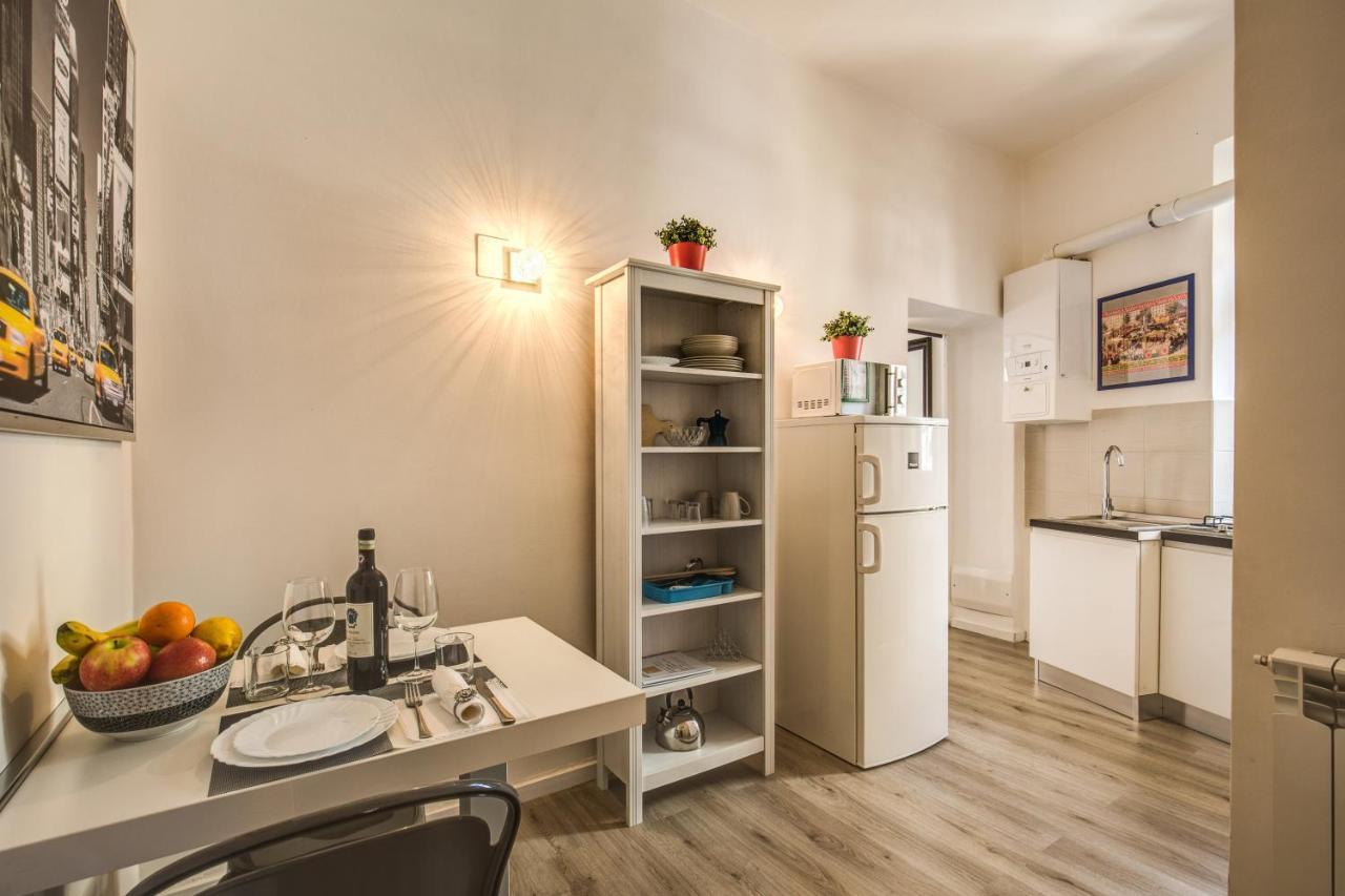 Lovely With Balcony In Campo De' Fiori Rom